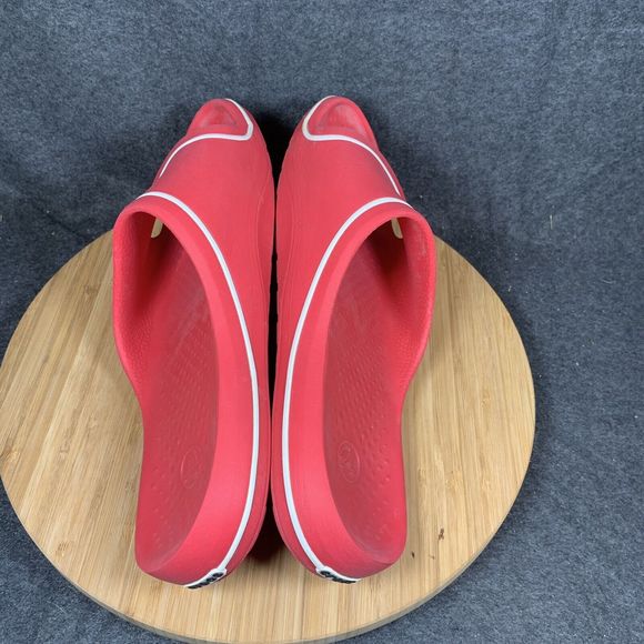 Crocs Men’s Red Slides Size 11 Comfort Sandals Slip On‎ Beach Summer - Picture 5 of 7